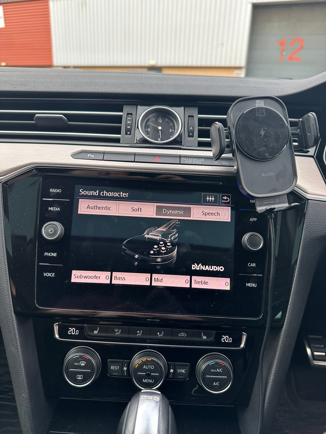 Passat B8 Dynaudio Retrofit